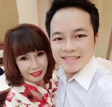越南大妈嫁26岁小伙 结婚4年感情如初